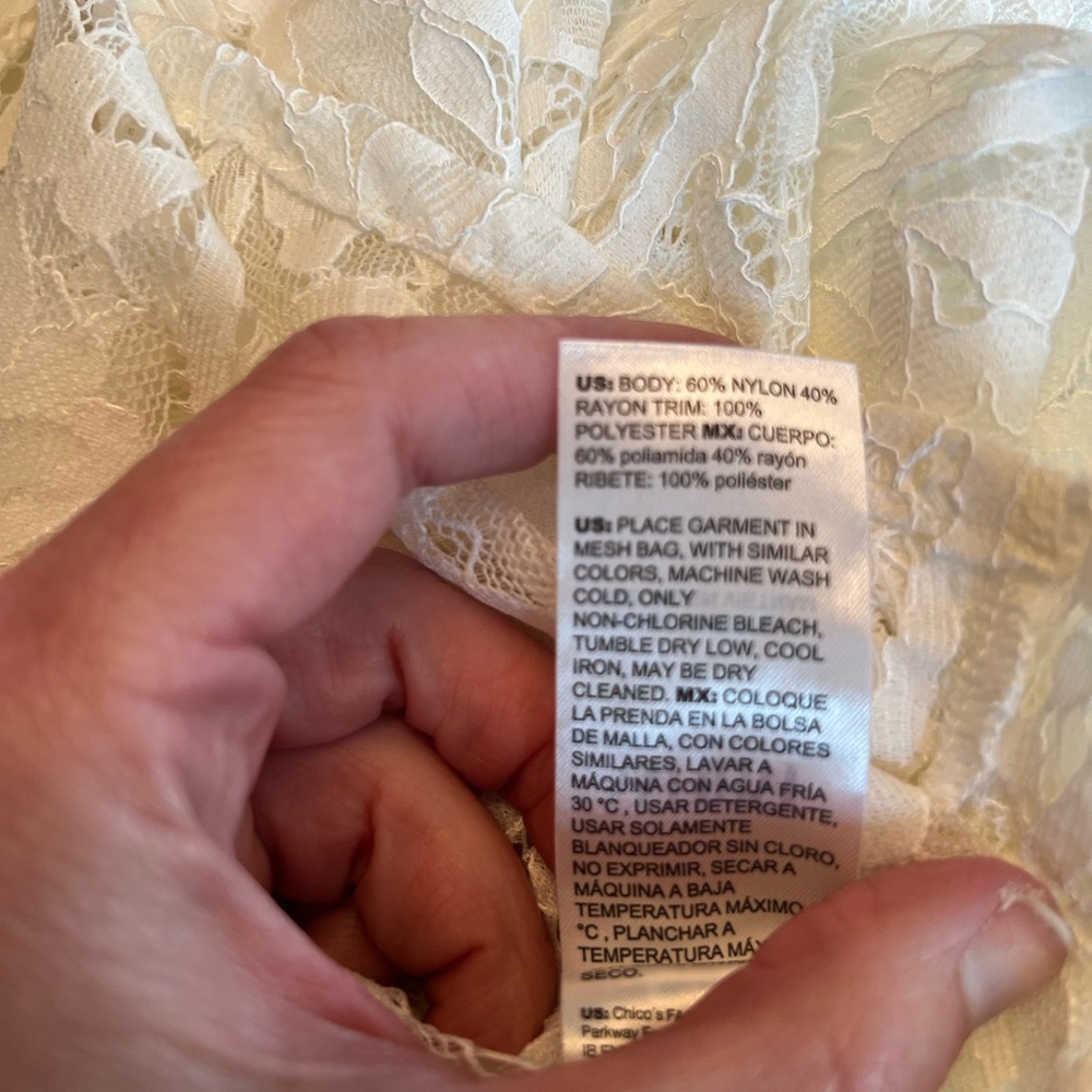 White House Black MarketLong Sleeve  Lace Button Down Shirt in Ecru Size Medium - Picture 7 of 7